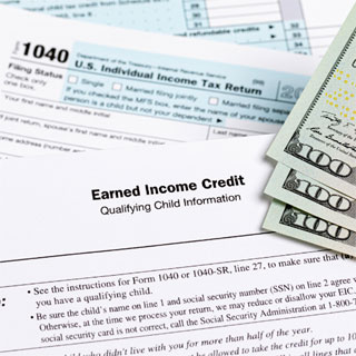 Tax Credits vs. Tax Deductions: Maximize Your Refund & Lower Your Bill